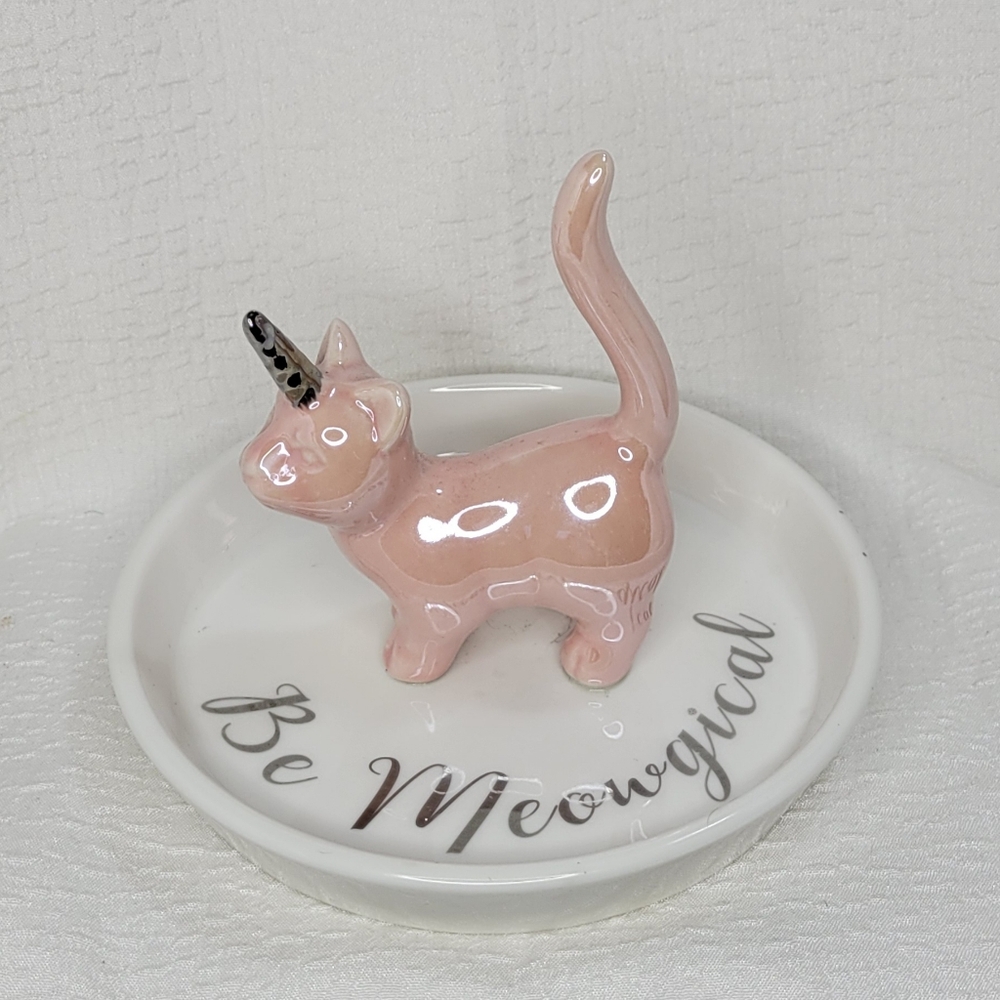 Be Meowgical Unicorn kitty ring holder/tray.